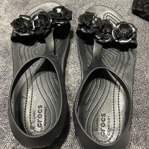 Crocs sandals with flowers